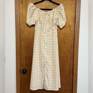 Missguided+ Beige Checkered Midi Dress